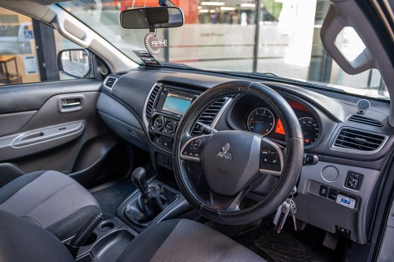 2015 Mitsubishi Triton