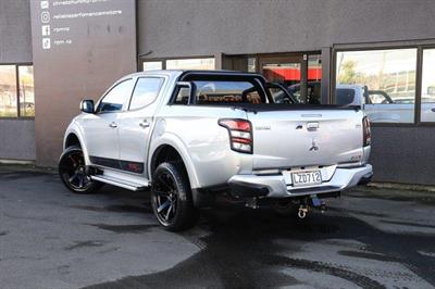 2015 Mitsubishi Triton - Thumbnail