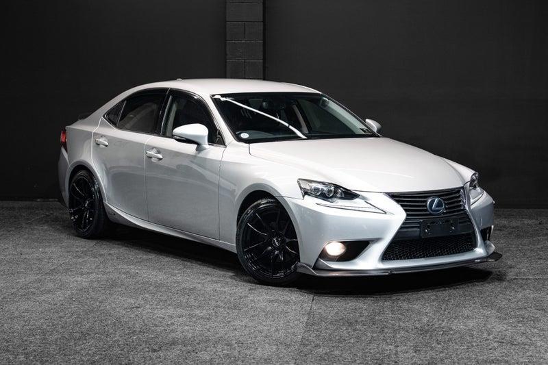 2013 Lexus IS 300h
