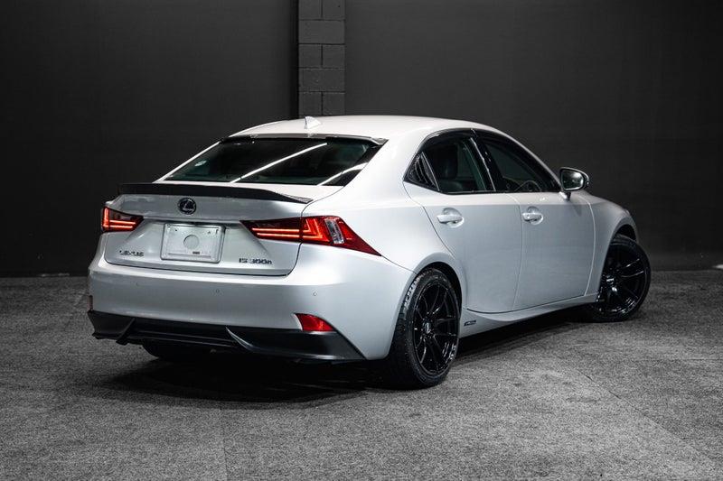 2013 Lexus IS 300h