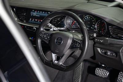 2018 Holden Commodore - Thumbnail