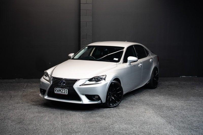 2014 Lexus IS 300h