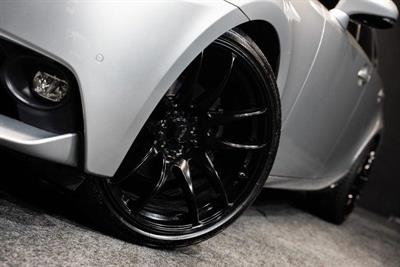 2014 Lexus IS 300h - Thumbnail