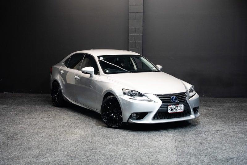 2014 Lexus IS 300h