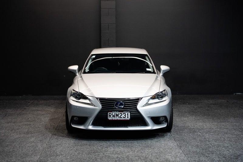 2014 Lexus IS 300h
