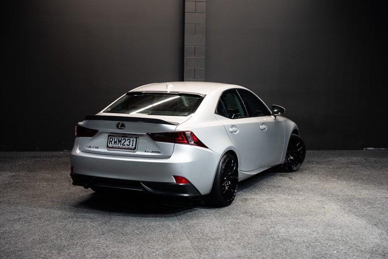 2014 Lexus IS 300h