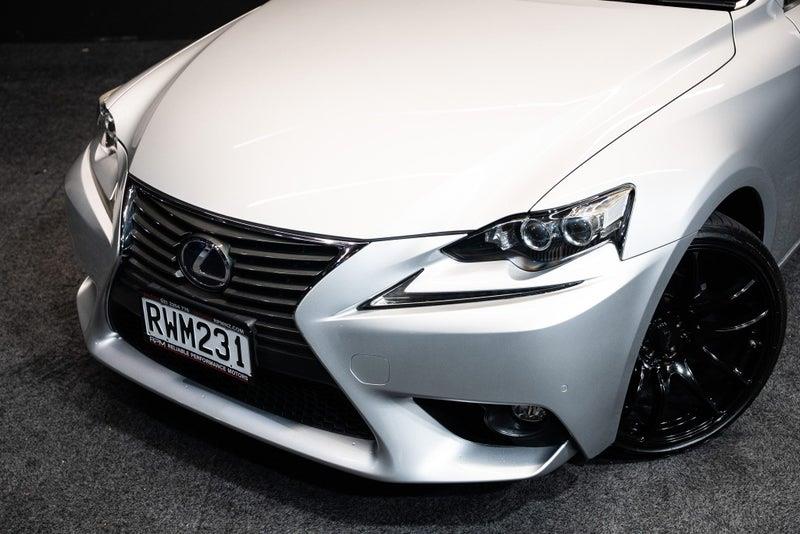 2014 Lexus IS 300h