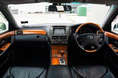 2002 Toyota Celsior - Thumbnail
