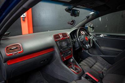 2009 Volkswagen Golf - Thumbnail