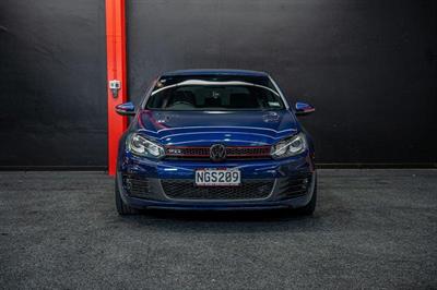 2009 Volkswagen Golf - Thumbnail