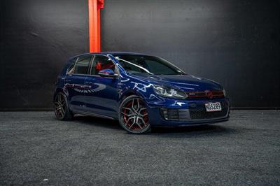 2009 Volkswagen Golf - Thumbnail