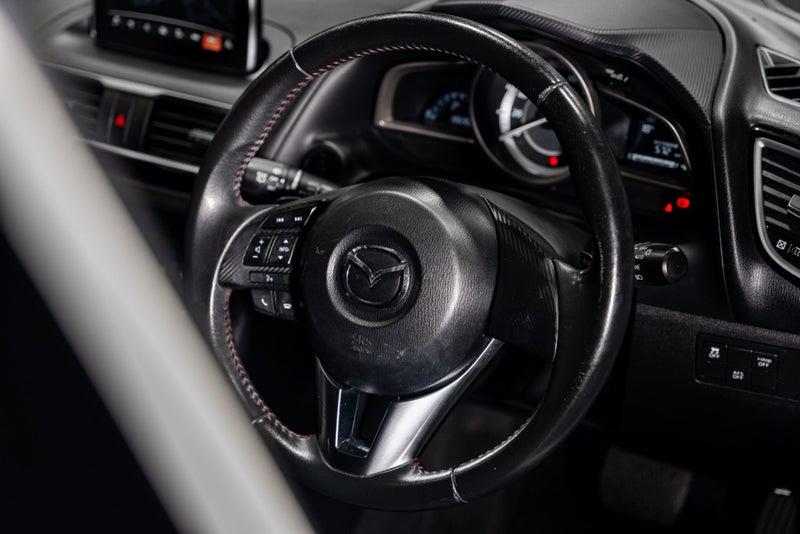 2013 Mazda Axela