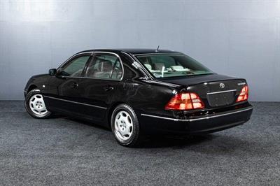 2002 Toyota Celsior - Thumbnail