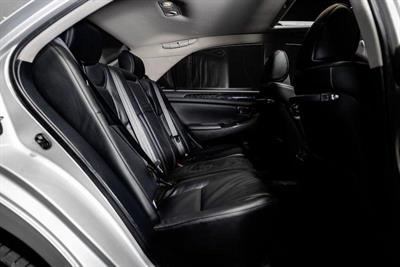 2005 Toyota Crown - Thumbnail