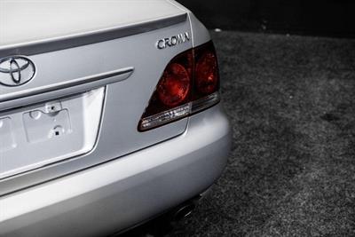 2005 Toyota Crown - Thumbnail