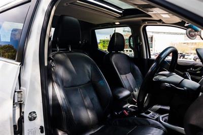 2016 Nissan Navara - Thumbnail