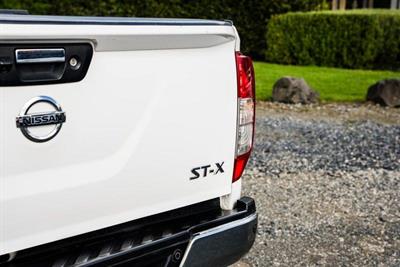 2016 Nissan Navara - Thumbnail