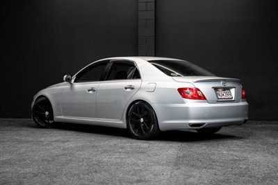2005 Toyota MARK-X - Thumbnail