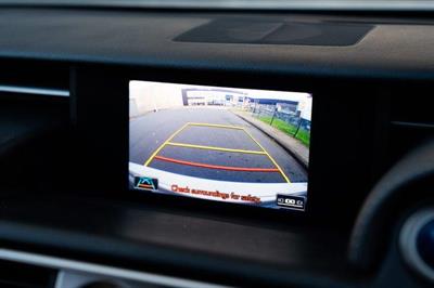 2013 Lexus IS 300h - Thumbnail
