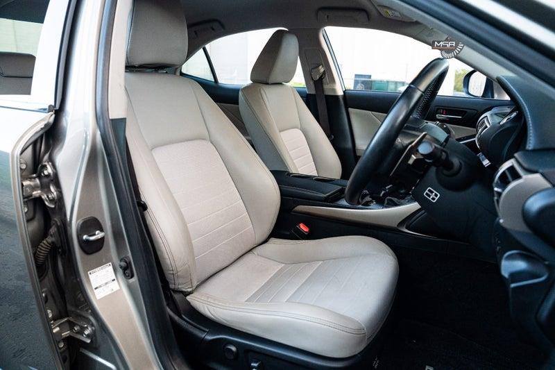 2013 Lexus IS 300h