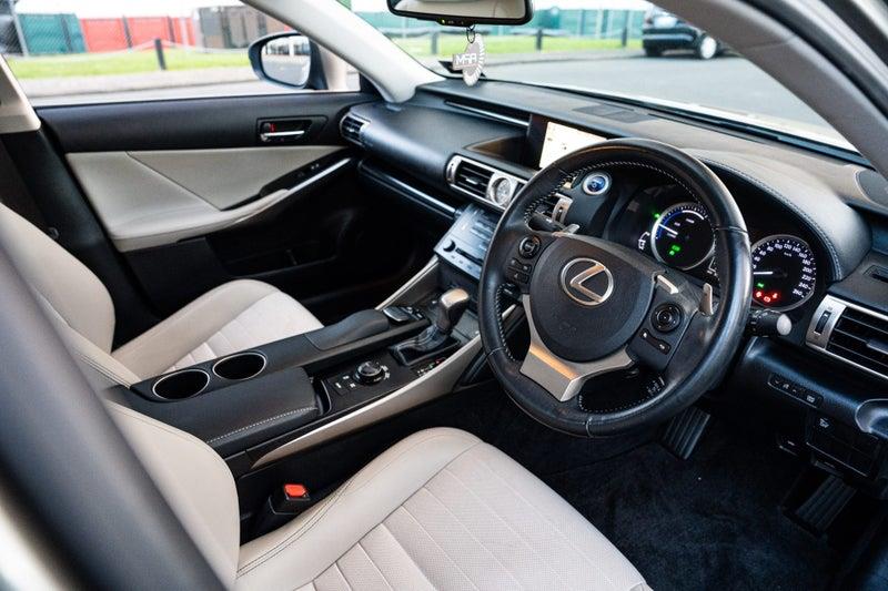 2013 Lexus IS 300h
