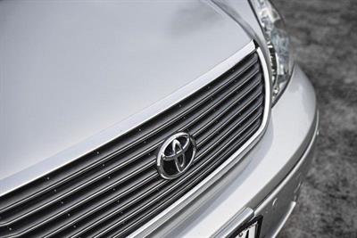 2000 Toyota Celsior - Thumbnail