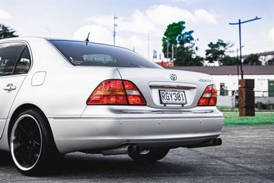 2000 Toyota Celsior - Thumbnail