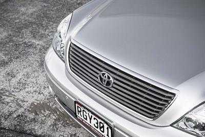 2000 Toyota Celsior - Thumbnail