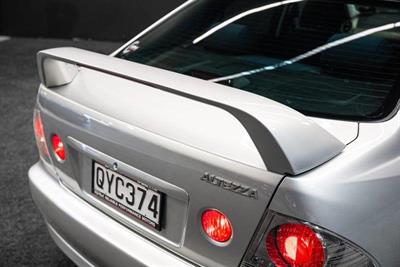 1999 Toyota Altezza - Thumbnail