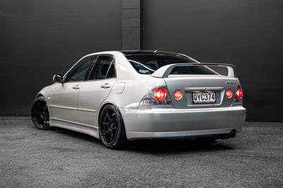 1999 Toyota Altezza - Thumbnail