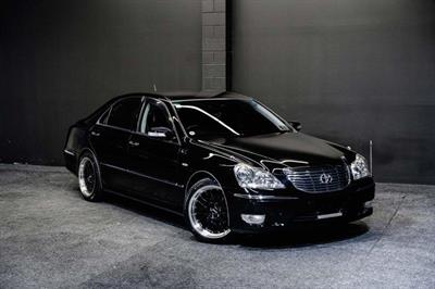 2004 Toyota Crown - Thumbnail
