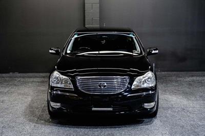 2004 Toyota Crown - Thumbnail