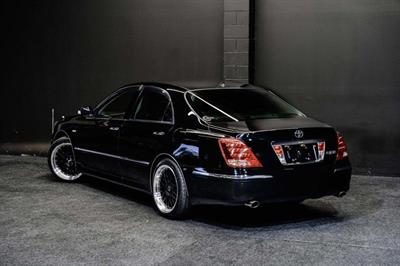 2004 Toyota Crown - Thumbnail