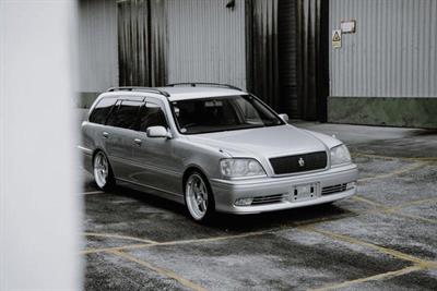 2001 Toyota Crown - Thumbnail