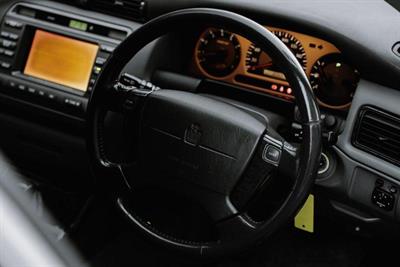 2001 Toyota Crown - Thumbnail