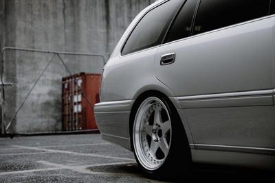 2001 Toyota Crown - Thumbnail