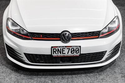 2014 Volkswagen Golf - Thumbnail