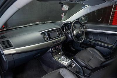 2015 Mitsubishi Lancer - Thumbnail