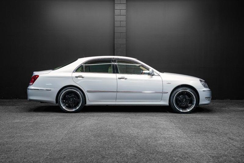2004 Toyota Crown
