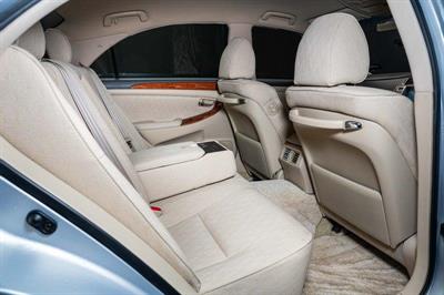 2004 Toyota Crown - Thumbnail