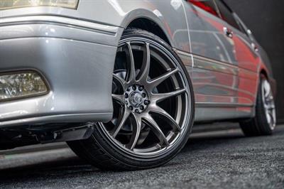 2002 Toyota Crown - Thumbnail