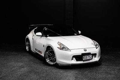 2015 Nissan Fairlady - Thumbnail