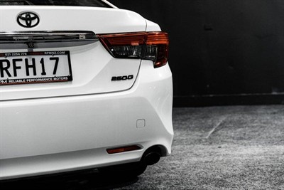 2012 Toyota MARK-X - Thumbnail