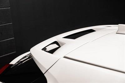 2017 Toyota C-HR - Thumbnail
