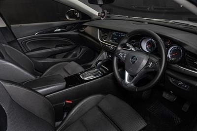 2019 Holden Commodore - Thumbnail