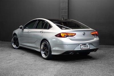 2019 Holden Commodore - Thumbnail