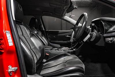 2015 Holden Commodore - Thumbnail