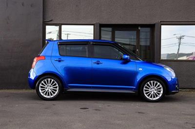2010 Suzuki Swift - Thumbnail