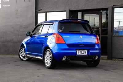 2010 Suzuki Swift - Thumbnail
