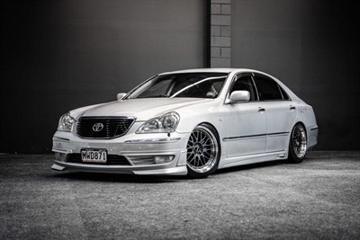 2005 Toyota Crown - Thumbnail